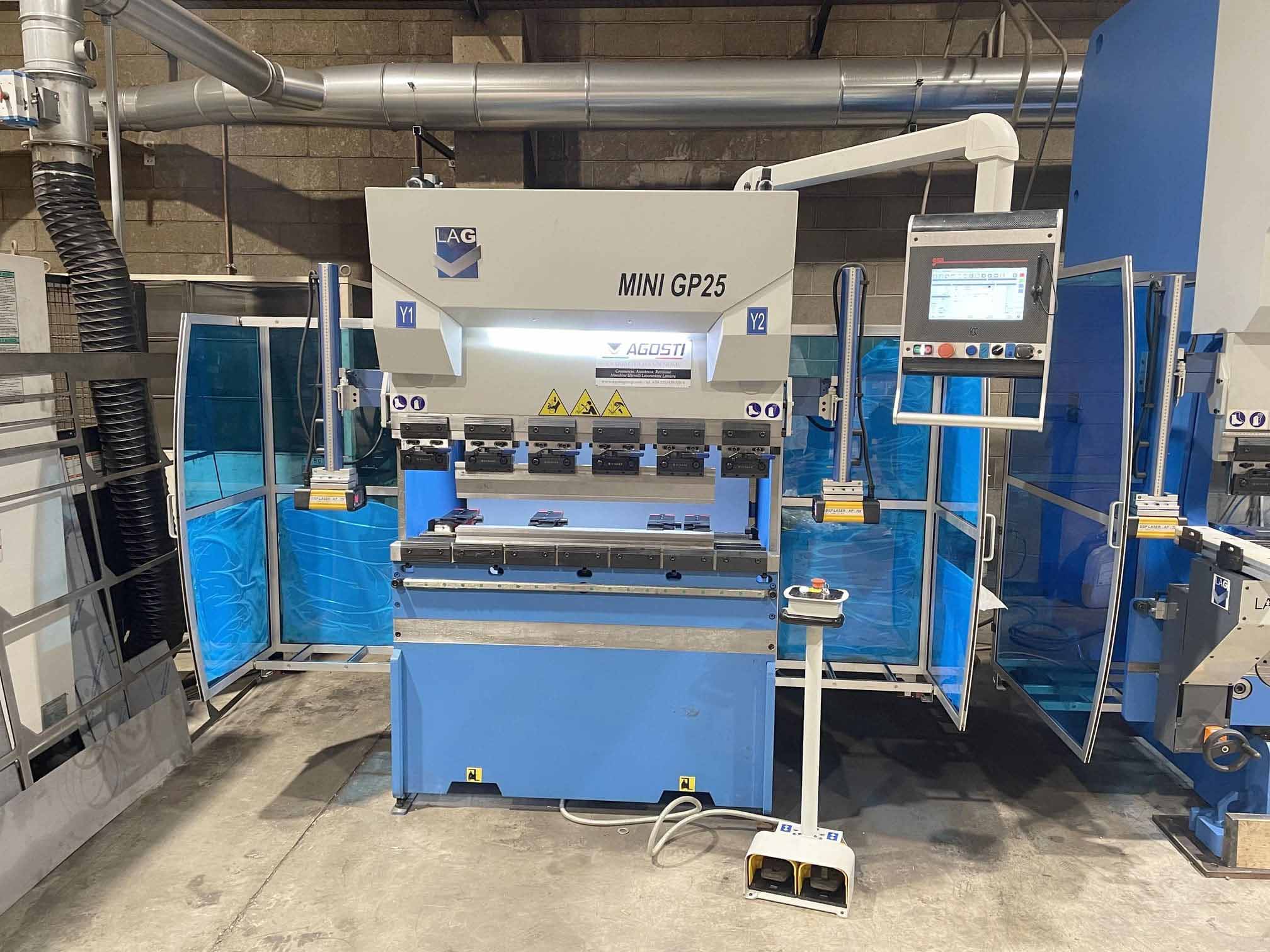 LAG-italia-gp-mini (1) pressa-piegatrice-lag